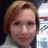Elizabeth Dunlop Photo 24