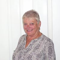 Janet Earl Photo 14