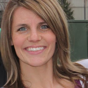 Kimberly Larsen Photo 33