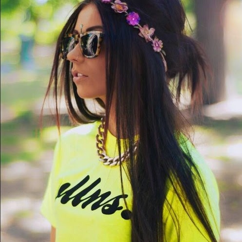 Nicole Cooper Photo 45