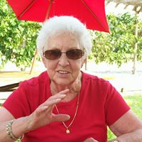 Jeanine Robinson Photo 9
