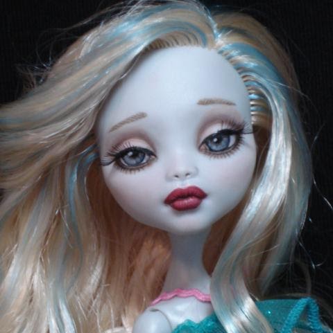 Victoria Douglass Photo 14