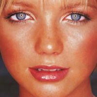 Rachel Sterling Photo 11