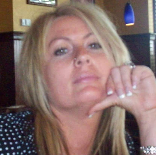 Kimberley Moore Photo 27