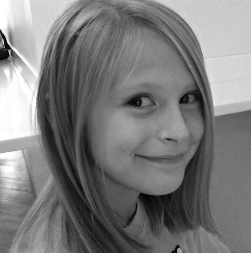Allie Kelly Photo 9