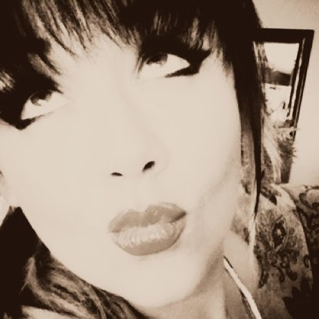 Gina Rowe Photo 11