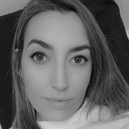 Ana Moran Photo 32