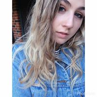 Alexandra Burns Photo 27