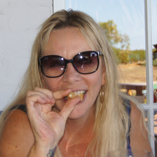 Sue Hurst Photo 32