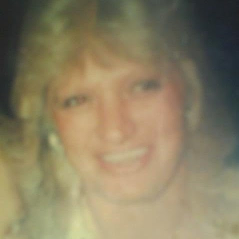 Gina Stevens Photo 7