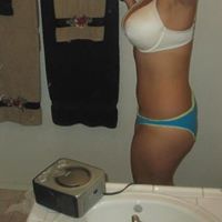 Violet Howell Photo 17