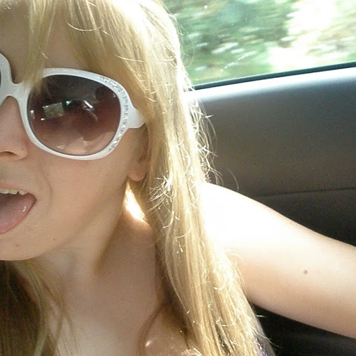 Rachel White Photo 38