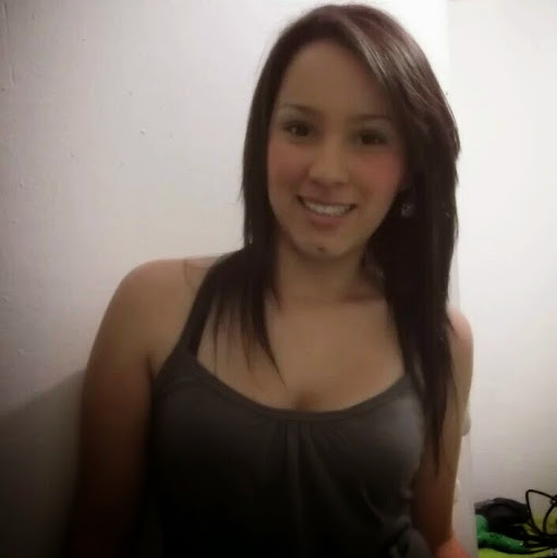 Sandra Zapata Photo 9