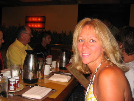 Michele Oliver Photo 34