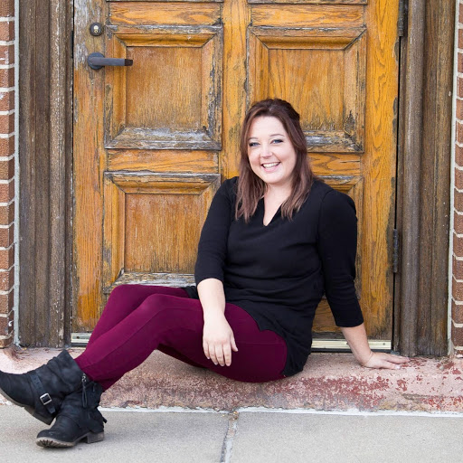 Erica Gallagher Photo 33