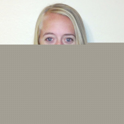 Adrienne Larson Photo 7