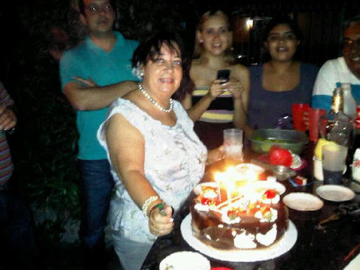 Elsa Salas Photo 7