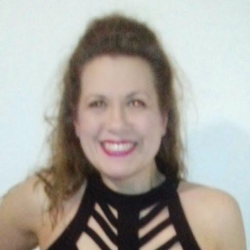 Sandra Thompson Photo 33