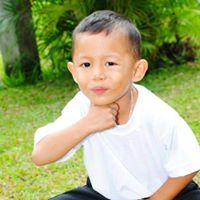 Richard Rosales Photo 32