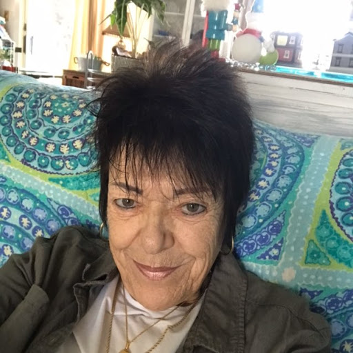 Suzanne Sullivan Photo 30