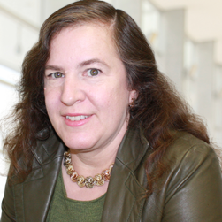 Lisa Stapleton Photo 21