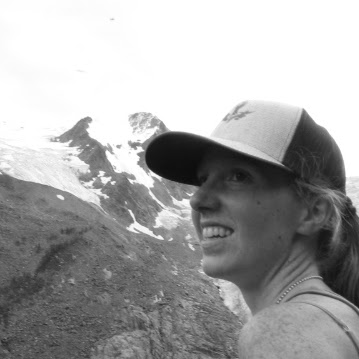 Amy Mackay Photo 9