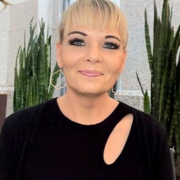 Tina Turley Photo 25
