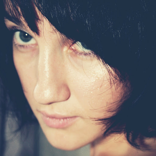 Anna Haag Photo 7