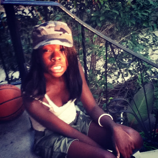 Desiree Mckenzie Photo 32