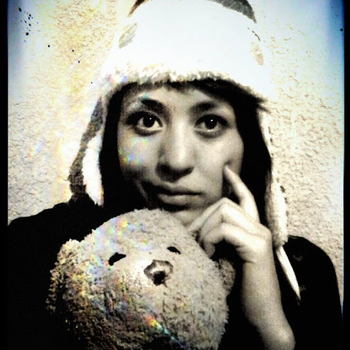 Laura Nieves Photo 15