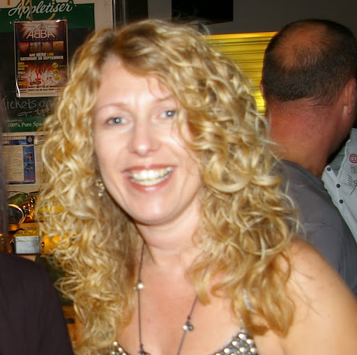 Linda Coles Photo 33