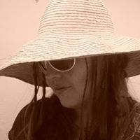 Lina Gaviria Photo 30