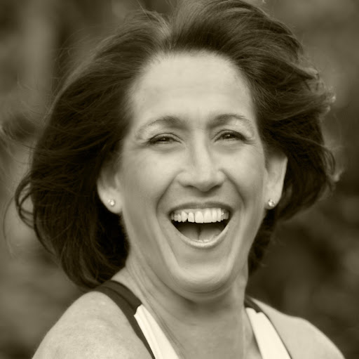 Janet Perry Photo 18
