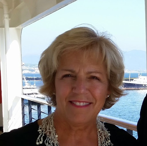 Connie Holland Photo 32