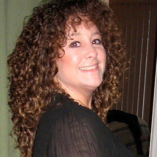Lisa Fournier Photo 13