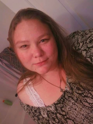 April Goodman Photo 41