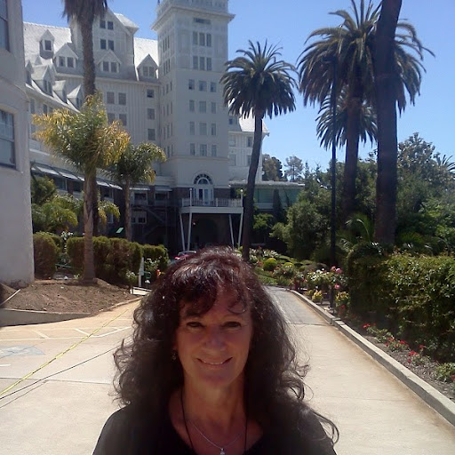 Sandy Crenshaw Photo 5