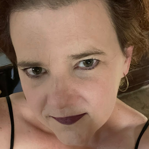 Deanna Fitzgerald Photo 23