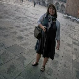 Anne Harding Photo 27