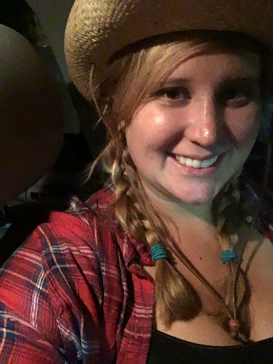 Nicole Gibbs Photo 10