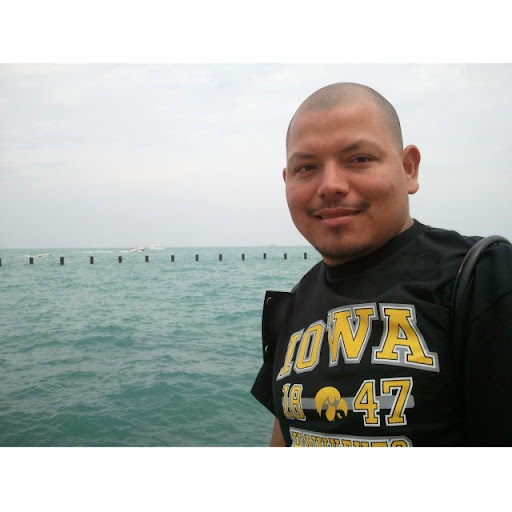 Cesar Macias Photo 32
