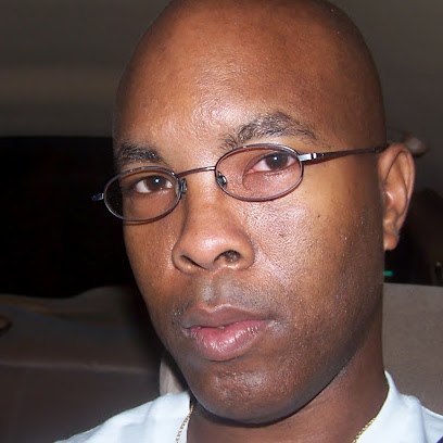 Eric Collier Photo 15