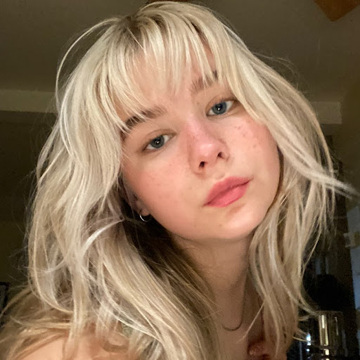 Paige Elliott Photo 29