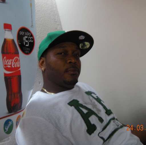 Jose Suazo Photo 37