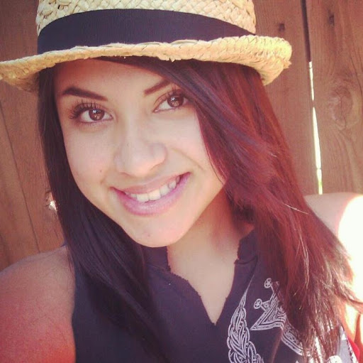 Veronica Apodaca Photo 14