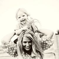 Lisa Winn Photo 50