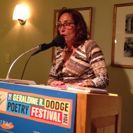 Elizabeth Levine Photo 40
