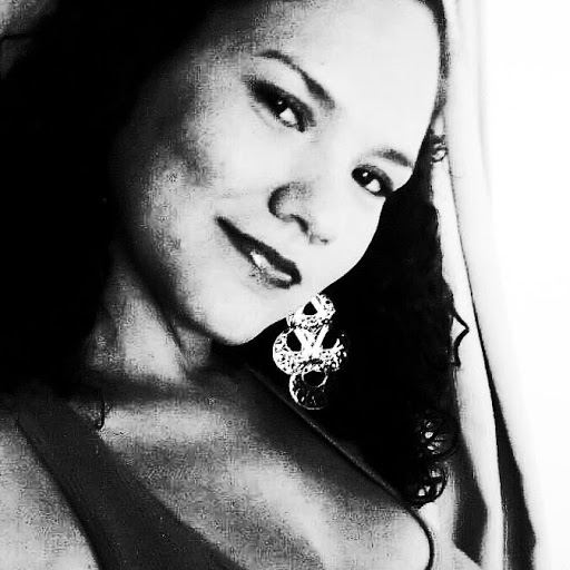 Jennifer Paz Photo 30