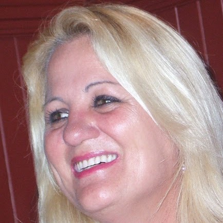 Annette Thomson Photo 19