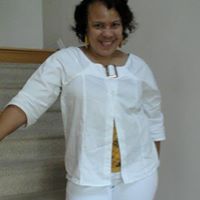 Della Ross Photo 17